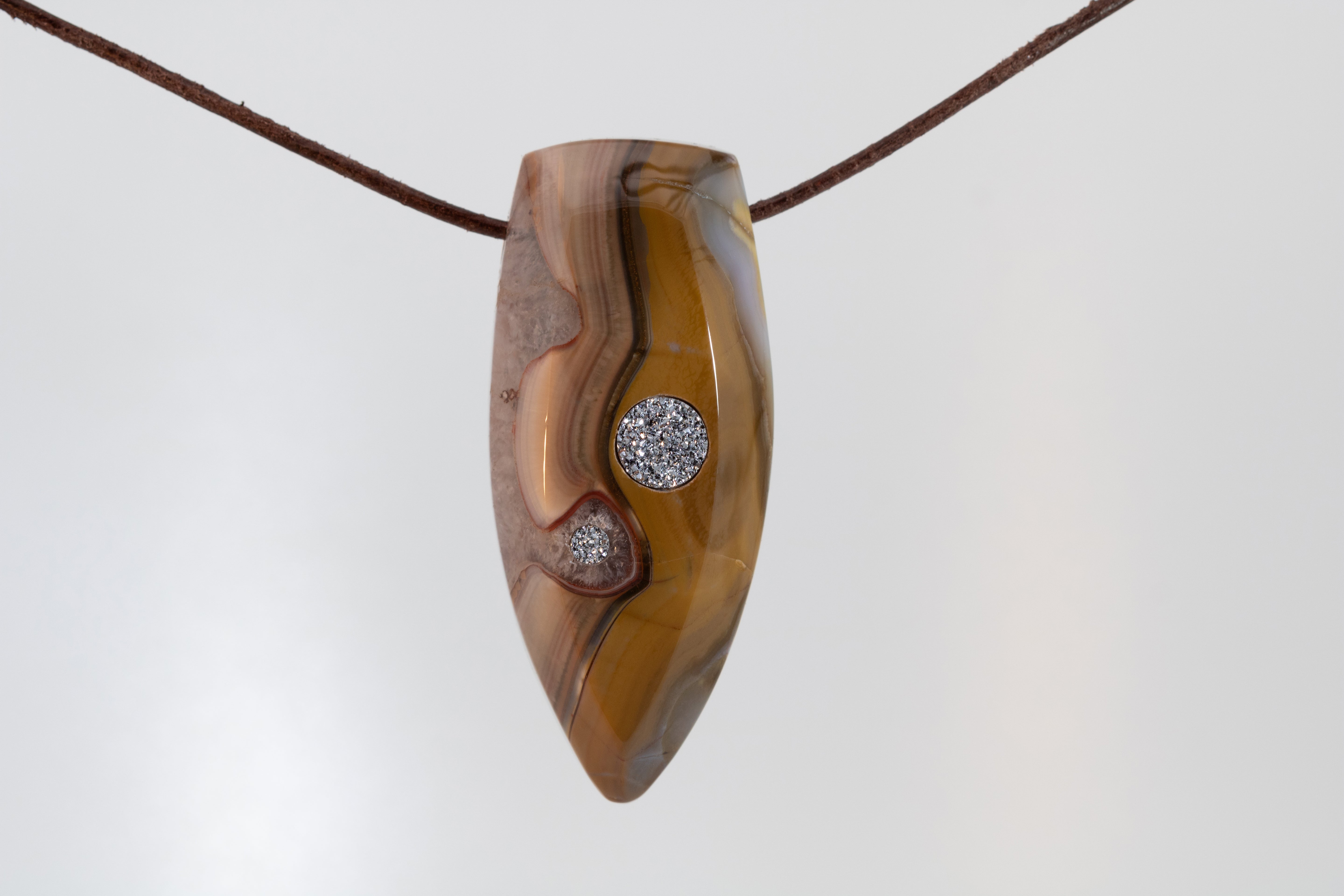 Pendant "Keil braun"