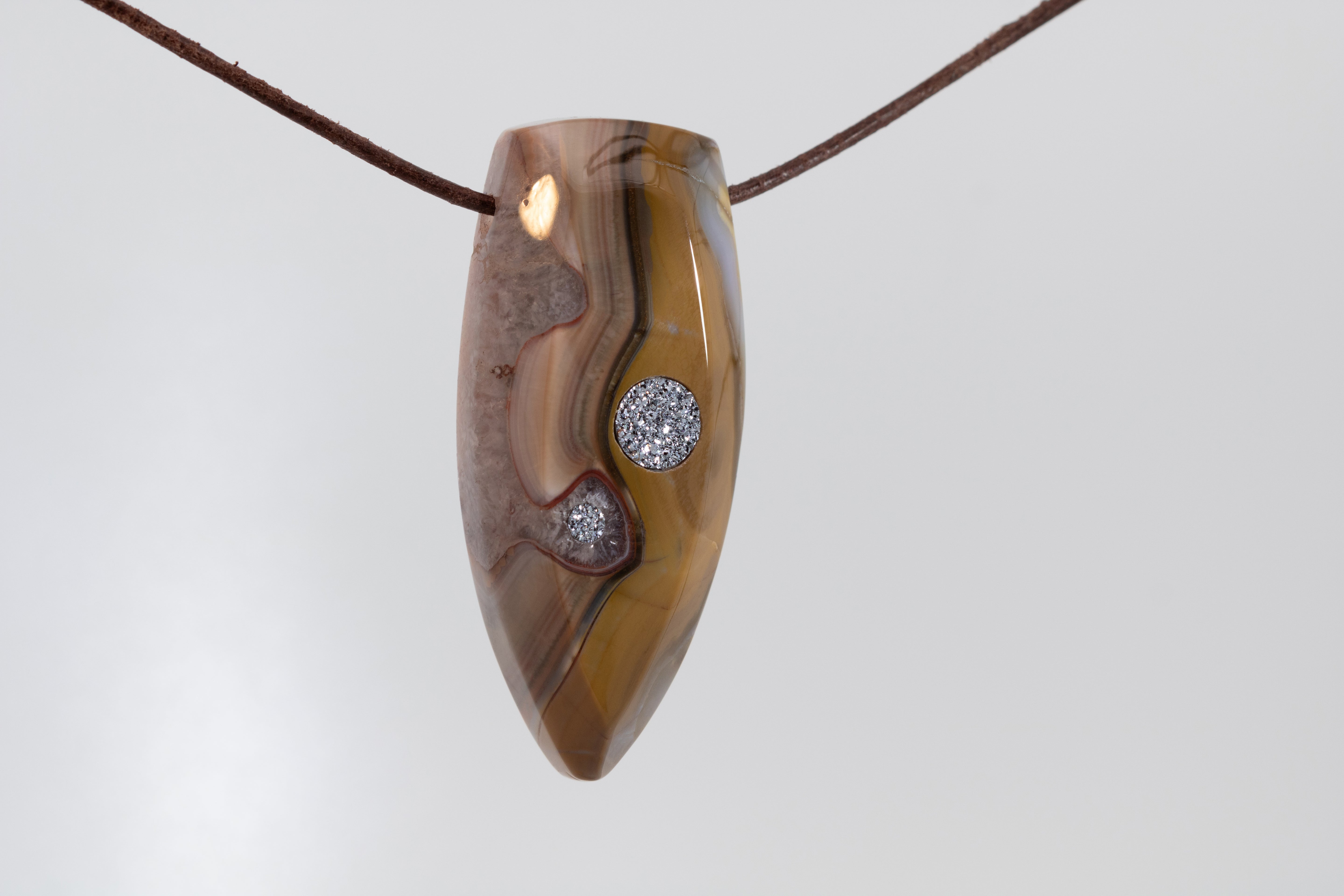 Pendant "Keil braun"