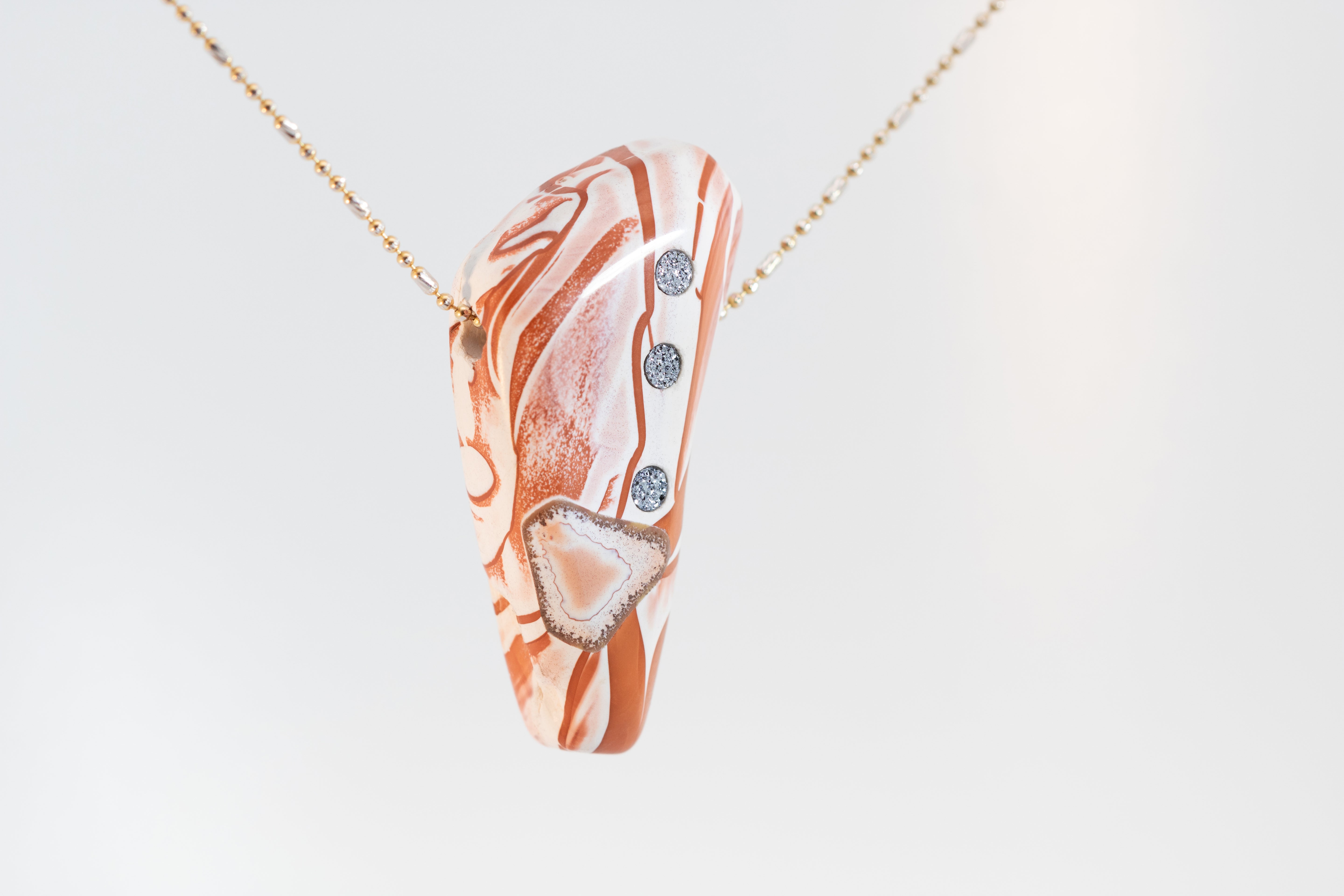 Anhänger "White and Red"